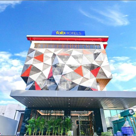 Fabhotel Blue Marine インドール エクステリア 写真